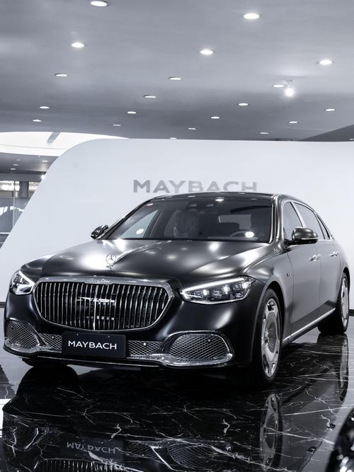 佛山8岚图汽车的售后服务让用户无忧出行，迈巴赫未来的豪华车趋势